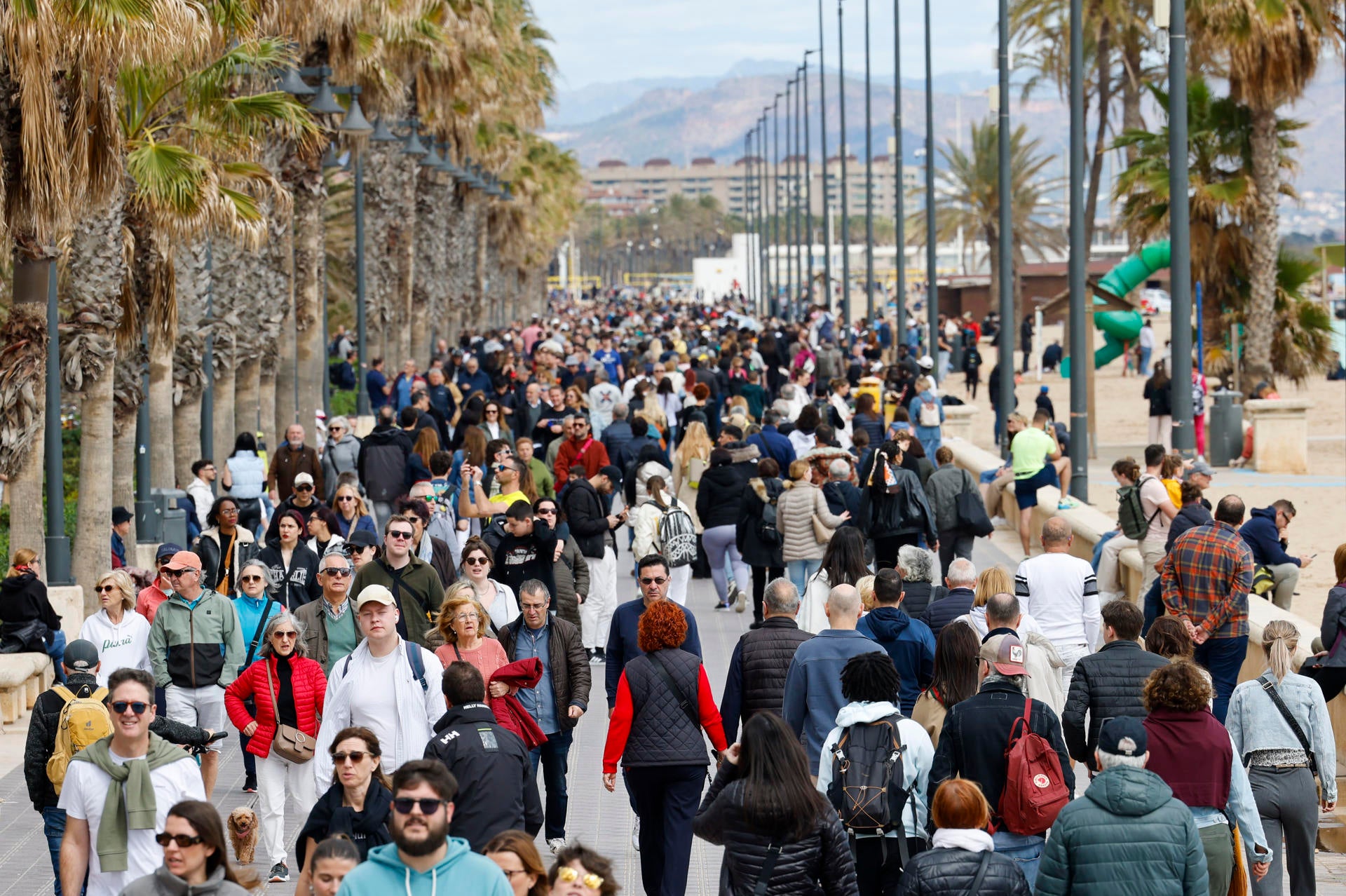 La AEMET avisa de la llegada de un cambio de tiempo con subidas de temperaturas La AEMET avisa de la llegada de un cambio de tiempo con subidas de temperaturas