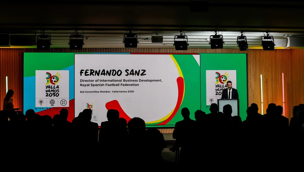Fernando Sanz, portavoz español en el evento Fernando Sanz, portavoz español en el evento