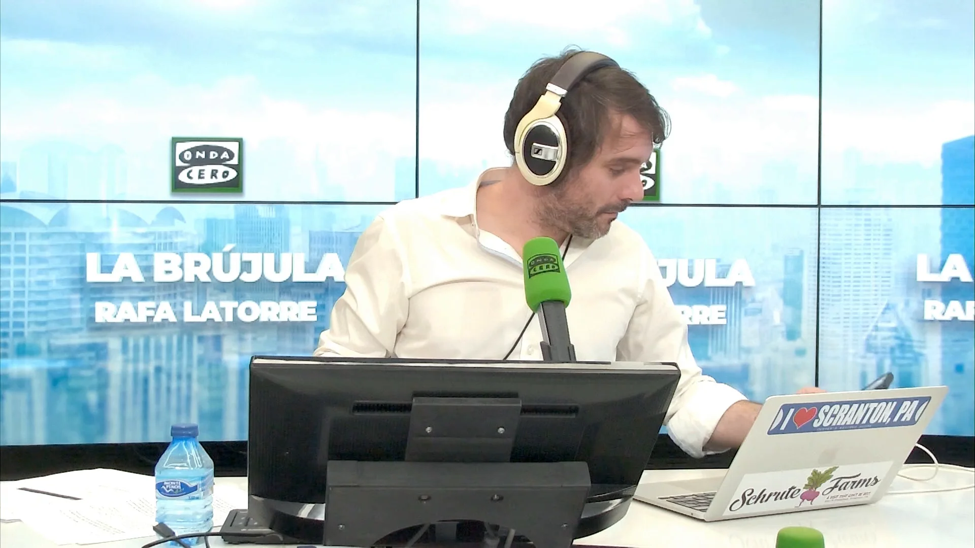 El monólogo de las ocho: "Al independentismo conviene traducirlo porque suele malversar también el lenguaje"