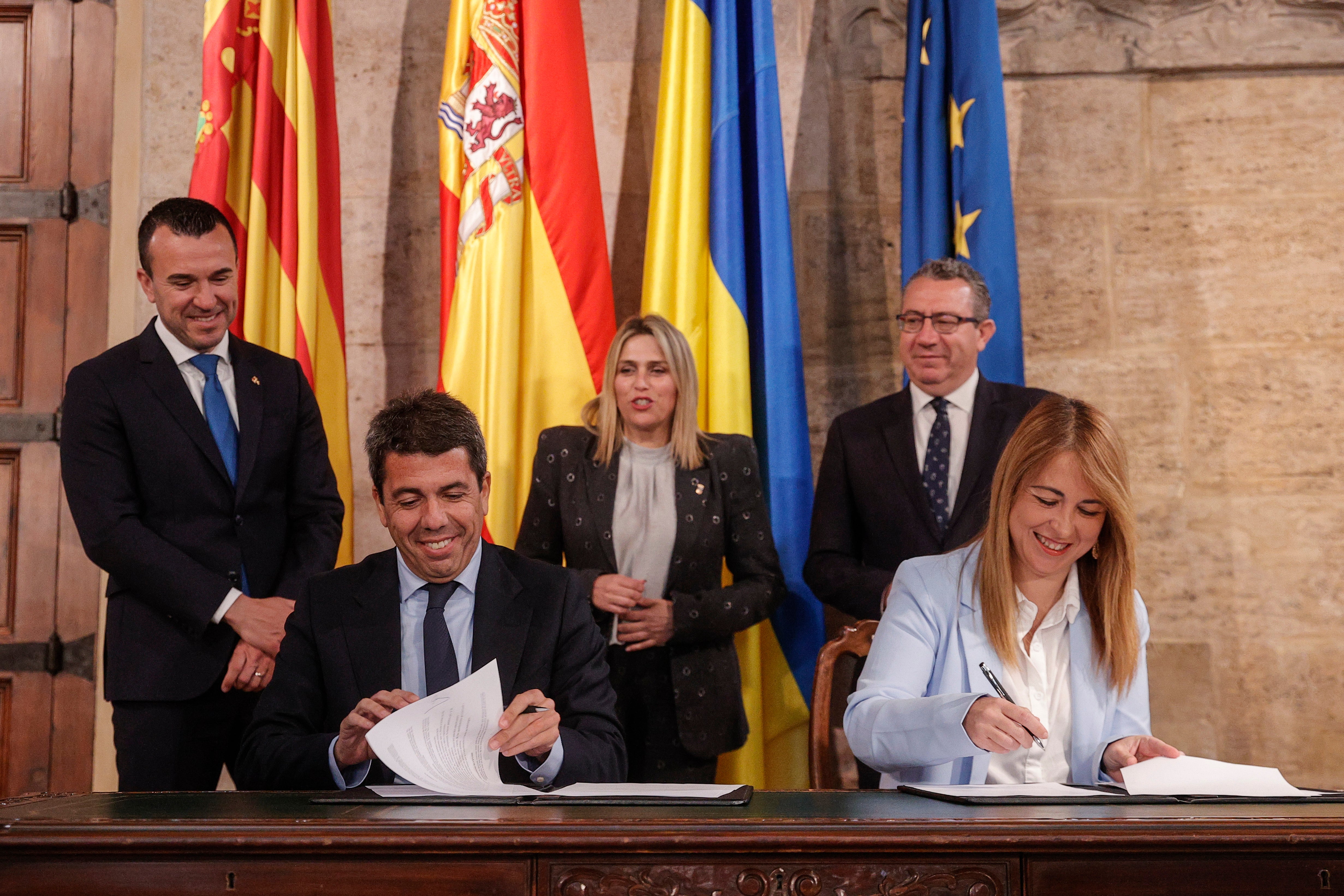 El Consell activa un plan para construir 10.000 viviendas públicas hasta 2027 El Consell activa un plan para construir 10.000 viviendas públicas hasta 2027