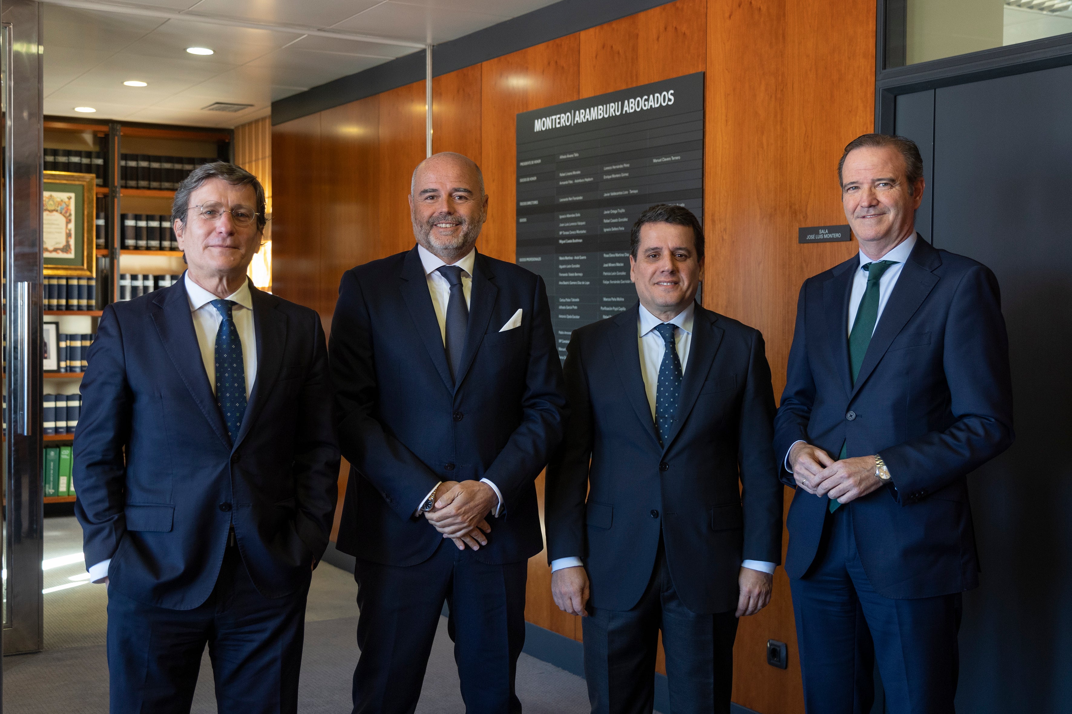 GVA Gómez-Villares & Atencia y Montero Aramburu sellan su fusión para crear el mayor despacho de Andalucía y apuntar al top10 nacional GVA Gómez-Villares & Atencia y Montero Aramburu sellan su fusión para crear el mayor despacho de Andalucía y apuntar al top10 nacional
