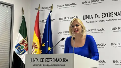 La Junta muestra su "compromiso" con el abono del 2% a los funcionarios pero defiende destinar los 17 millones a otras acciones La Junta muestra su "compromiso" con el abono del 2% a los funcionarios pero defiende destinar los 17 millones a otras acciones