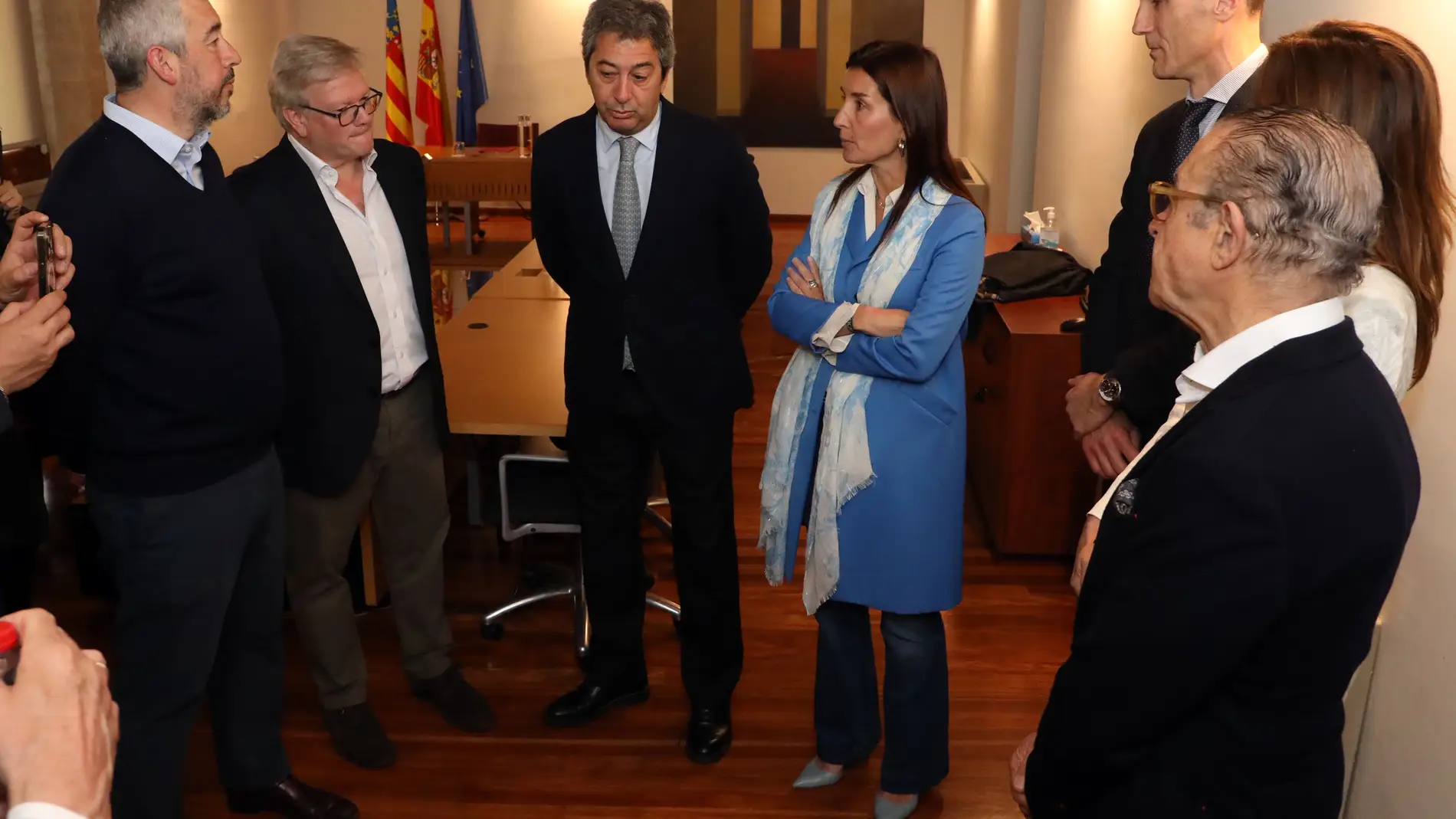 En València se ha reunido Ruth Merino, Vicente Barrera, Adolfo Ruíz, entre otros miembros
