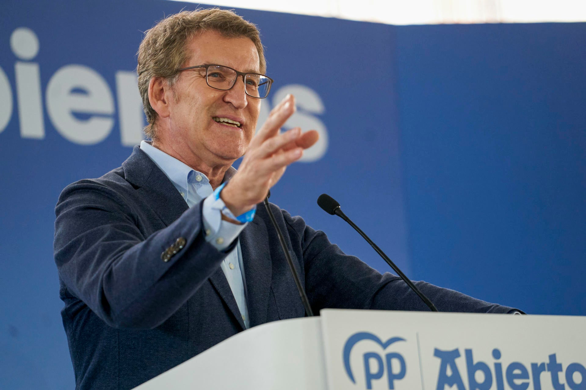 Feijóo ensalza al PP como la "alternativa moral" en Euskadi y advierte de un "procés a la vasca" Feijóo ensalza al PP como la "alternativa moral" en Euskadi y advierte de un "procés a la vasca"