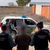Tres detenidos en Toledo que cobraban hasta 16.000 euros a migrantes por meterlos ilegalmente en la península Tres detenidos en Toledo que cobraban hasta 16.000 euros a migrantes por meterlos ilegalmente en la península
