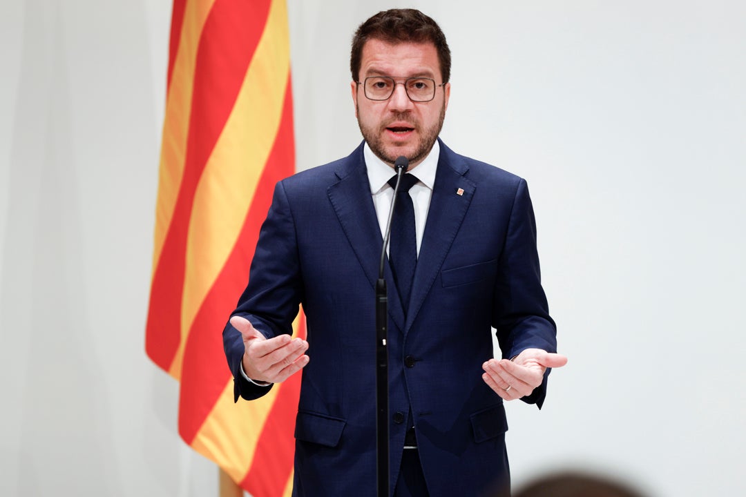 Aragonès, dispuesto a un debate a tres con Illa y Puigdemont fuera de Cataluña Aragonès, dispuesto a un debate a tres con Illa y Puigdemont fuera de Cataluña