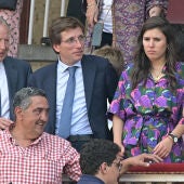 Así será la boda del alcalde José Luis Martínez-Almeida: invitados reales, banquete de 170 euros y una insólito condición 