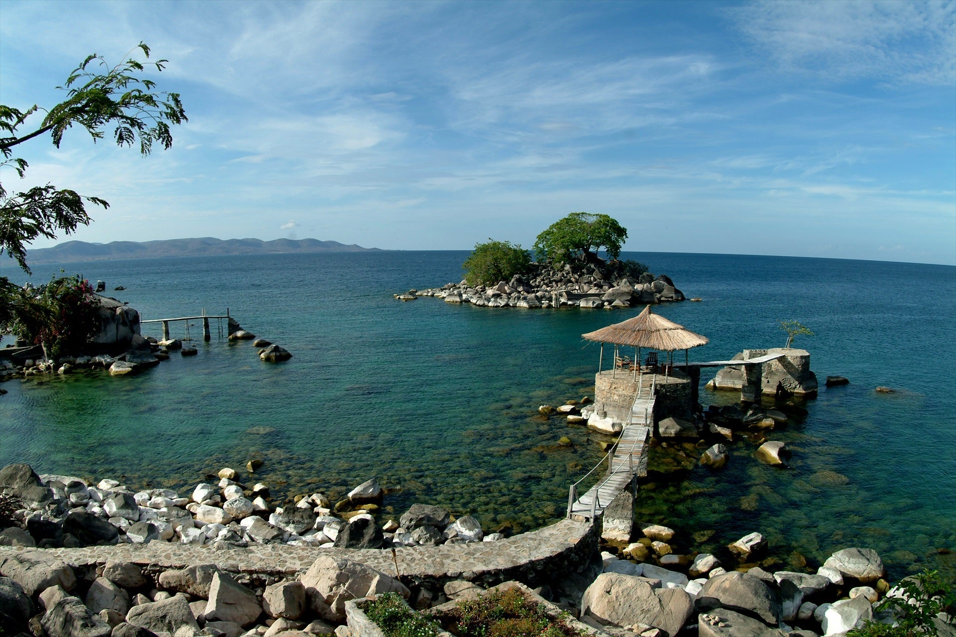 Casi un centenar de muertos en un naufragio al norte de Mozambique Casi un centenar de muertos en un naufragio al norte de Mozambique