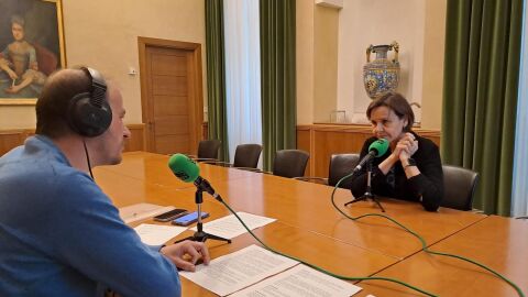 Entrevista a Carmen Moriy&oacute;n en M&aacute;s de Uno Gij&oacute;n