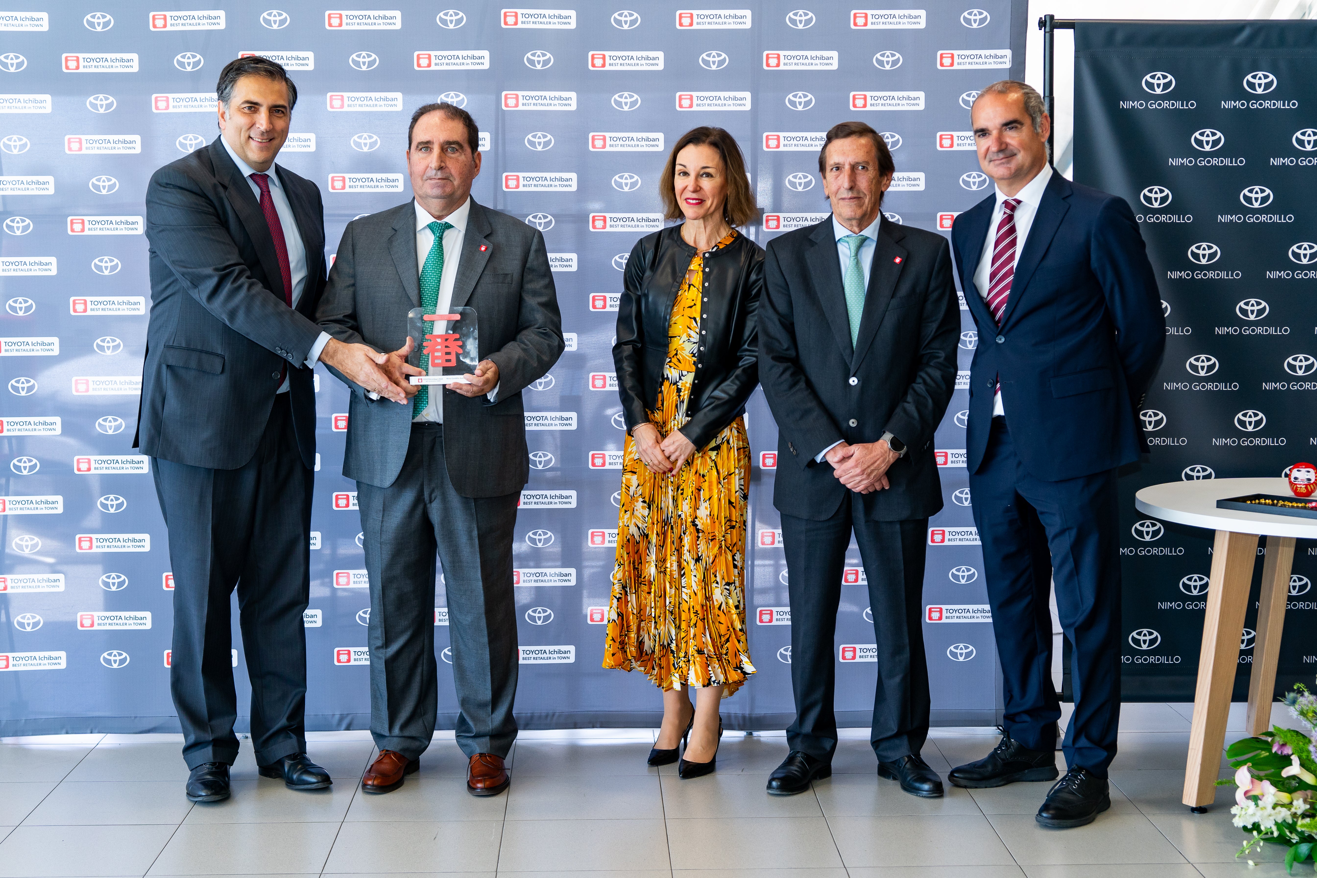 Toyota Nimo Gordillo gana el Premio Ichiban de Toyota España por ofrecer una experiencia excepcional a sus clientes Toyota Nimo Gordillo gana el Premio Ichiban de Toyota España por ofrecer una experiencia excepcional a sus clientes