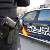 Un agente de la Policía Nacional Un agente de la Policía Nacional