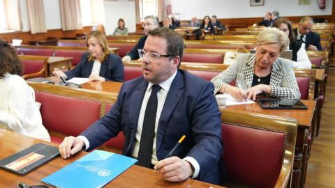 El senador benidormense del PP, Agustín Almodóbar El senador benidormense del PP, Agustín Almodóbar