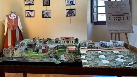 Maqueta y material de la exposición Maqueta y material de la exposición