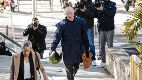 El exvicepresidente del Gobierno Rodrigo Rato a su llegada a un juicio en la Audiencia Provincial. El exvicepresidente del Gobierno Rodrigo Rato a su llegada a un juicio en la Audiencia Provincial.
