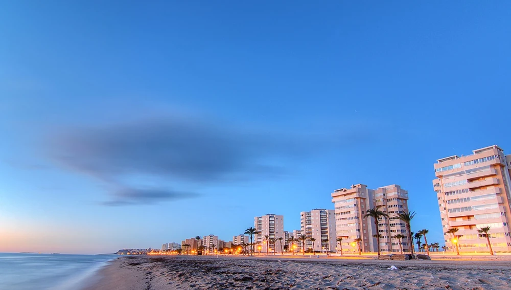 La playa de Urbanova de Alicante La playa de Urbanova de Alicante