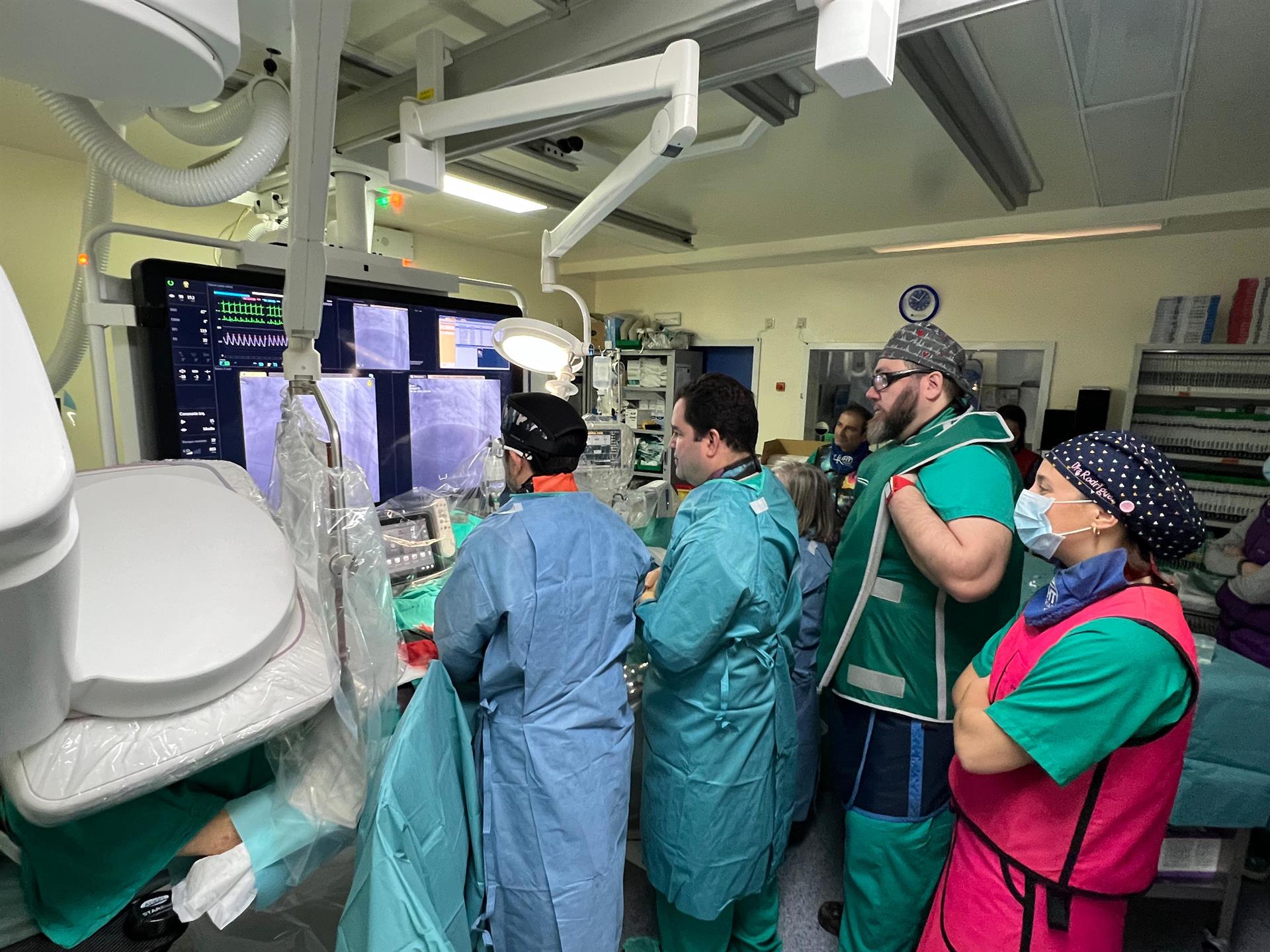 El Hospital de Mérida implanta una nueva técnica en los cateterismo inédita en Extremadura El Hospital de Mérida implanta una nueva técnica en los cateterismo inédita en Extremadura