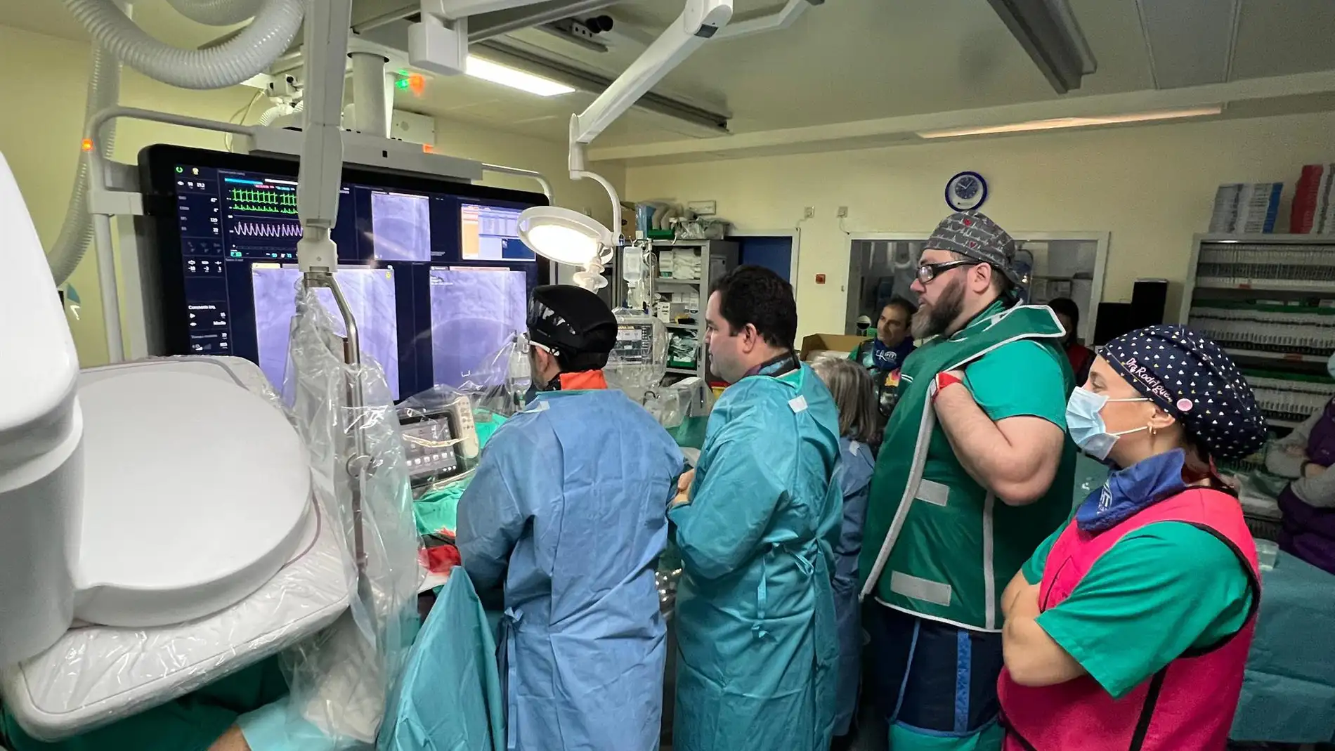 El Hospital de Mérida implanta una nueva técnica en los cateterismo inédita en Extremadura