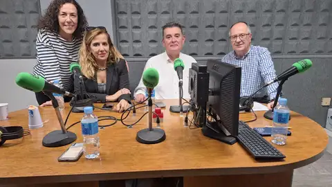 La tertulia de 'Más de uno' repasa la actualidad de Torrevieja, Orihuela y la comarca de la Vega Baja La tertulia de 'Más de uno' repasa la actualidad de Torrevieja, Orihuela y la comarca de la Vega Baja