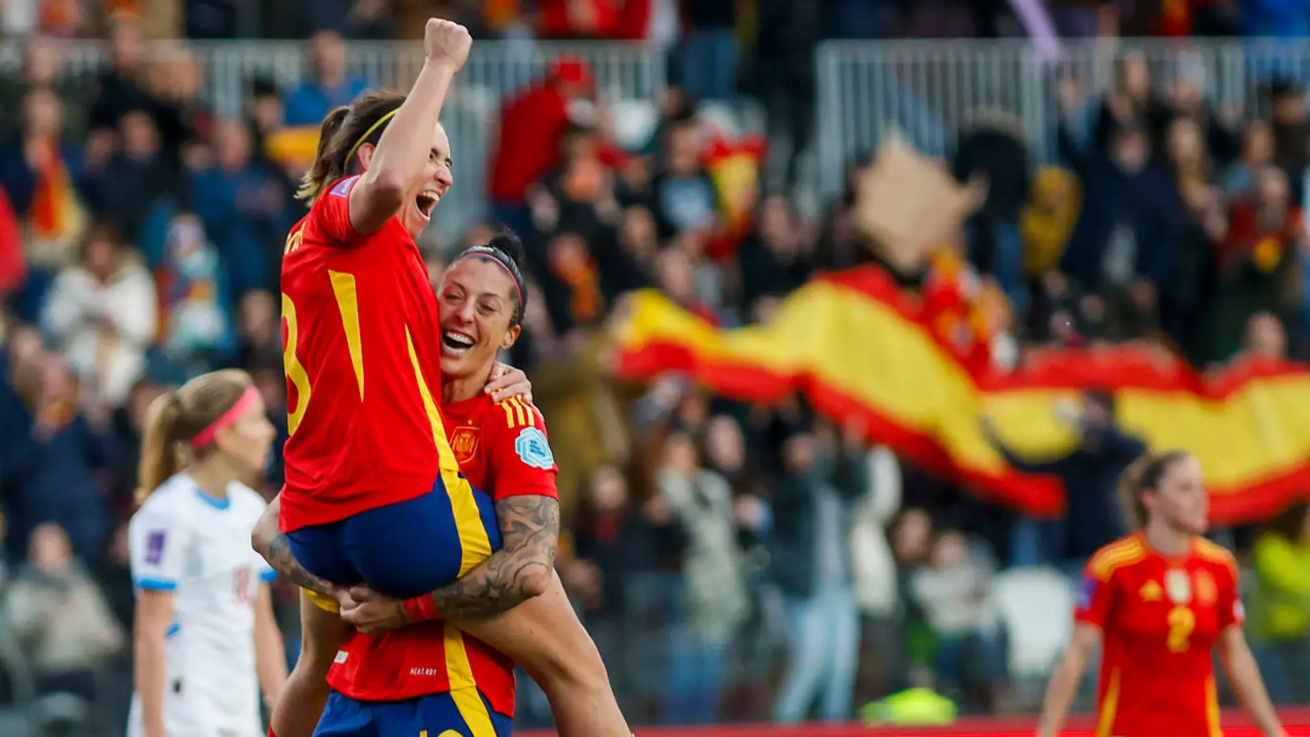 España no da lugar a la sorpresa y avanza en su camino a la Eurocopa