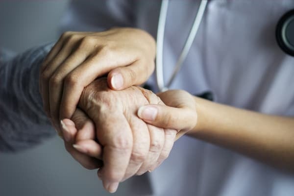 10.000 personas son diagnosticadas de Parkinson en España cada año 10.000 personas son diagnosticadas de Parkinson en España cada año