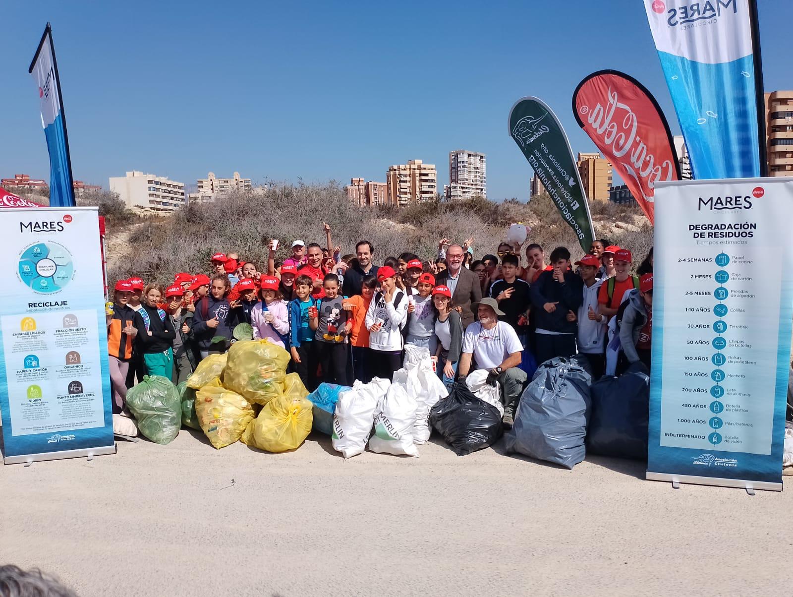 Mares Circulares recogió más de 2.220 kilos de residuos en playas y entornos marinos de la Comunidad Valenciana en 2023 Mares Circulares recogió más de 2.220 kilos de residuos en playas y entornos marinos de la Comunidad Valenciana en 2023