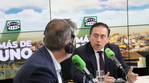 El ministro de Exteriores, José Manuel Albares, durante su entrevista con Carlos Alsina/ Verónica del Castillo/ ondacero.es