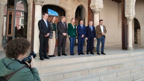 Junta de Extremadura, Diputaci&oacute;n de Badajoz y Ayuntamiento presentes en la firma del convenio para la creaci&oacute;n del Consorcio del Casco Antiguo.