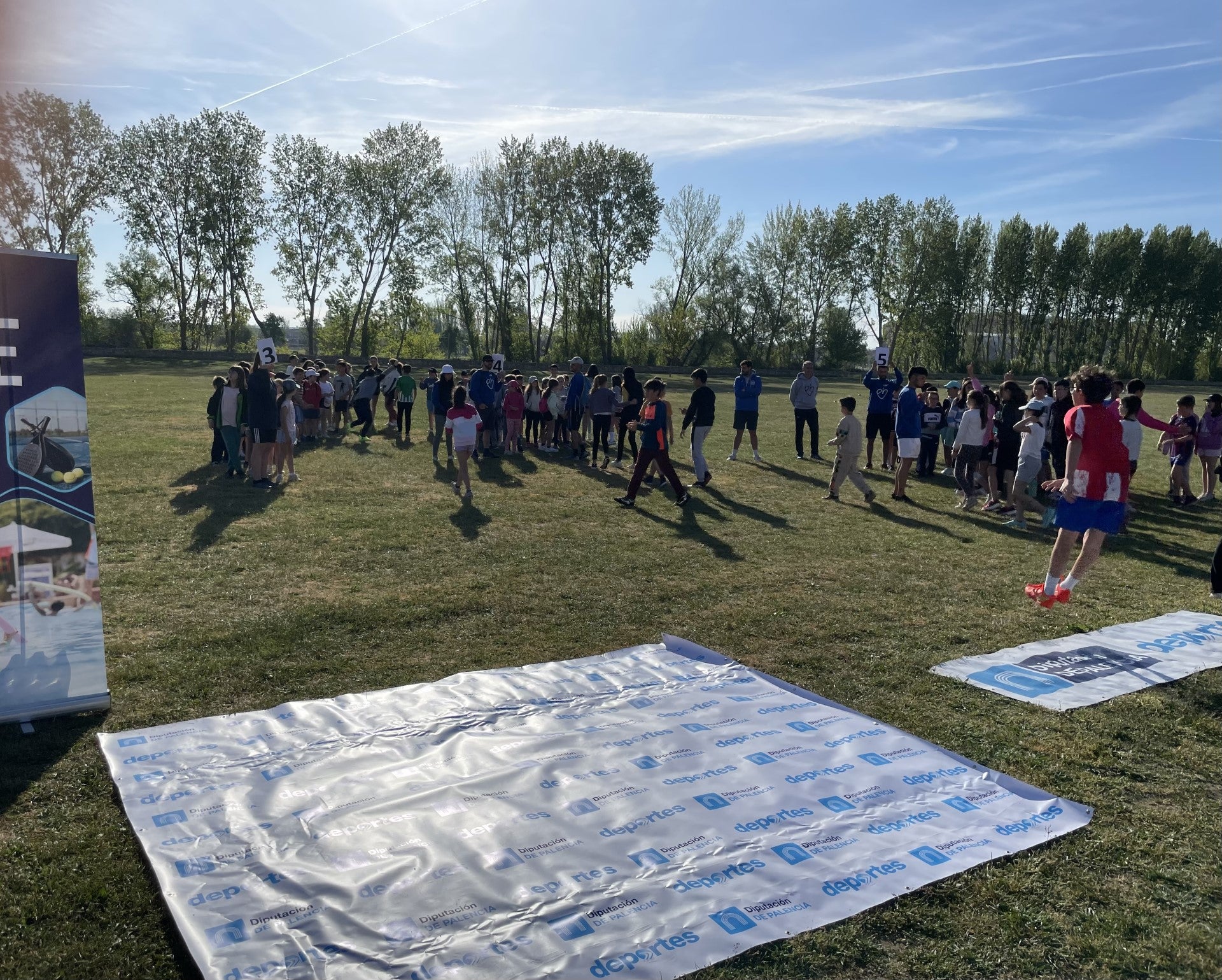 Cerca de 1.000 escolares participan en el Día de la Actividad Física que organiza la Diputación de Palencia en colaboración con la Fundación Eusebio Sacristán Cerca de 1.000 escolares participan en el Día de la Actividad Física que organiza la Diputación de Palencia en colaboración con la Fundación Eusebio Sacristán