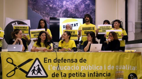 La Plataforma Dignitat pel 0-3 ha protestat aquest dijous al matí a Barcelona