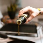 El precio del aceite de oliva continúa al alza en 2024, con un incremento del 175% en cuatro años