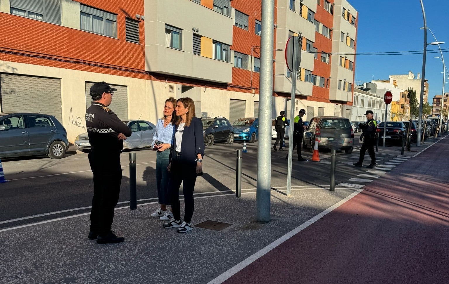 Almassora intensifica la vigilancia en la plaza Botànic Calduch Almassora intensifica la vigilancia en la plaza Botànic Calduch