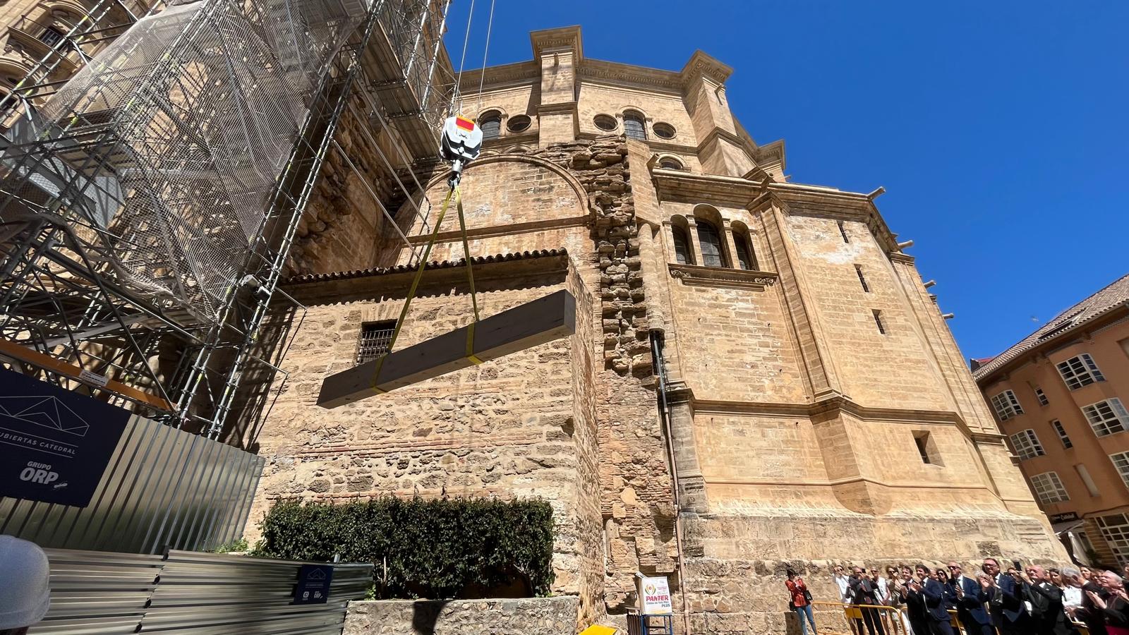 Comienzan las obras para el nuevo tejado de la Catedral de Málaga Comienzan las obras para el nuevo tejado de la Catedral de Málaga