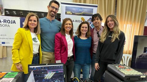 La alcaldesa, Mar&iacute;a Tormo, encargada de inaugurar la II Feria Orienta&acute;t en el Centro Social Sant Felip.