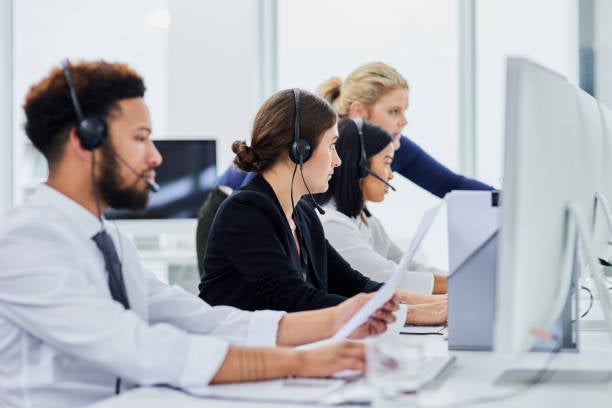 "Voice shield: la solución de Veridas para combatir el fraude de voz, con sólo 3 segundos de audio puede discernir entre una voz real y otra que no lo es "Voice shield: la solución de Veridas para combatir el fraude de voz, con sólo 3 segundos de audio puede discernir entre una voz real y otra que no lo es