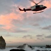 Helicóptero del 112 Cantabria durante un rescate