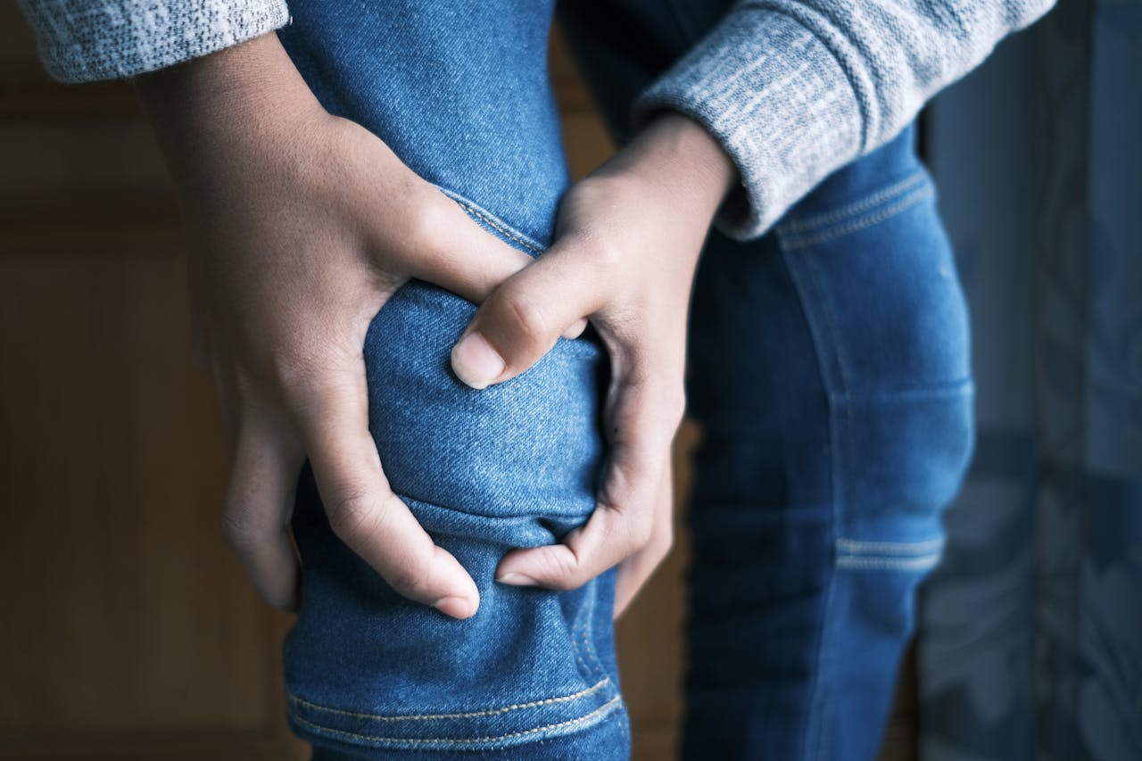 Por qué me duele la rodilla cuando va a cambiar el tiempo: una experta da la respuesta Por qué me duele la rodilla cuando va a cambiar el tiempo: una experta da la respuesta
