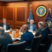 El presidente de EE.UU., Joe Biden, reunido este sábado con su equipo de Seguridad Nacional. 