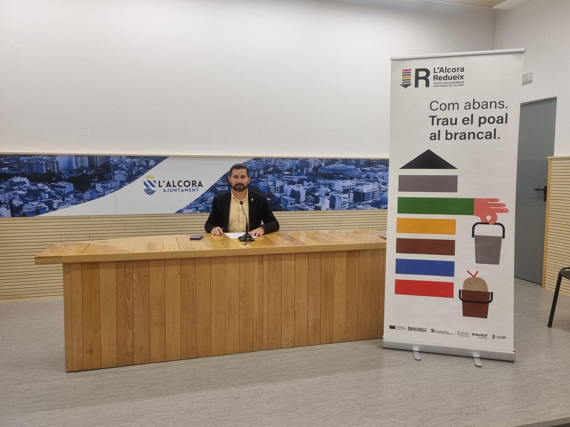 L´Alcora 'Trau el poal al brancal' para incentivar el reciclaje L´Alcora 'Trau el poal al brancal' para incentivar el reciclaje