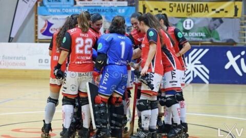 16-4-2024 Las jugadoras del Telecable en la pista de Mata Jove