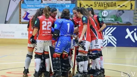 16-4-2024 Las jugadoras del Telecable en la pista de Mata Jove 16-4-2024 Las jugadoras del Telecable en la pista de Mata Jove