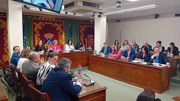 El socialista Carlos Porcel, nuevo alcalde de Maracena al prosperar la moción de censura contra Pérez (PP)