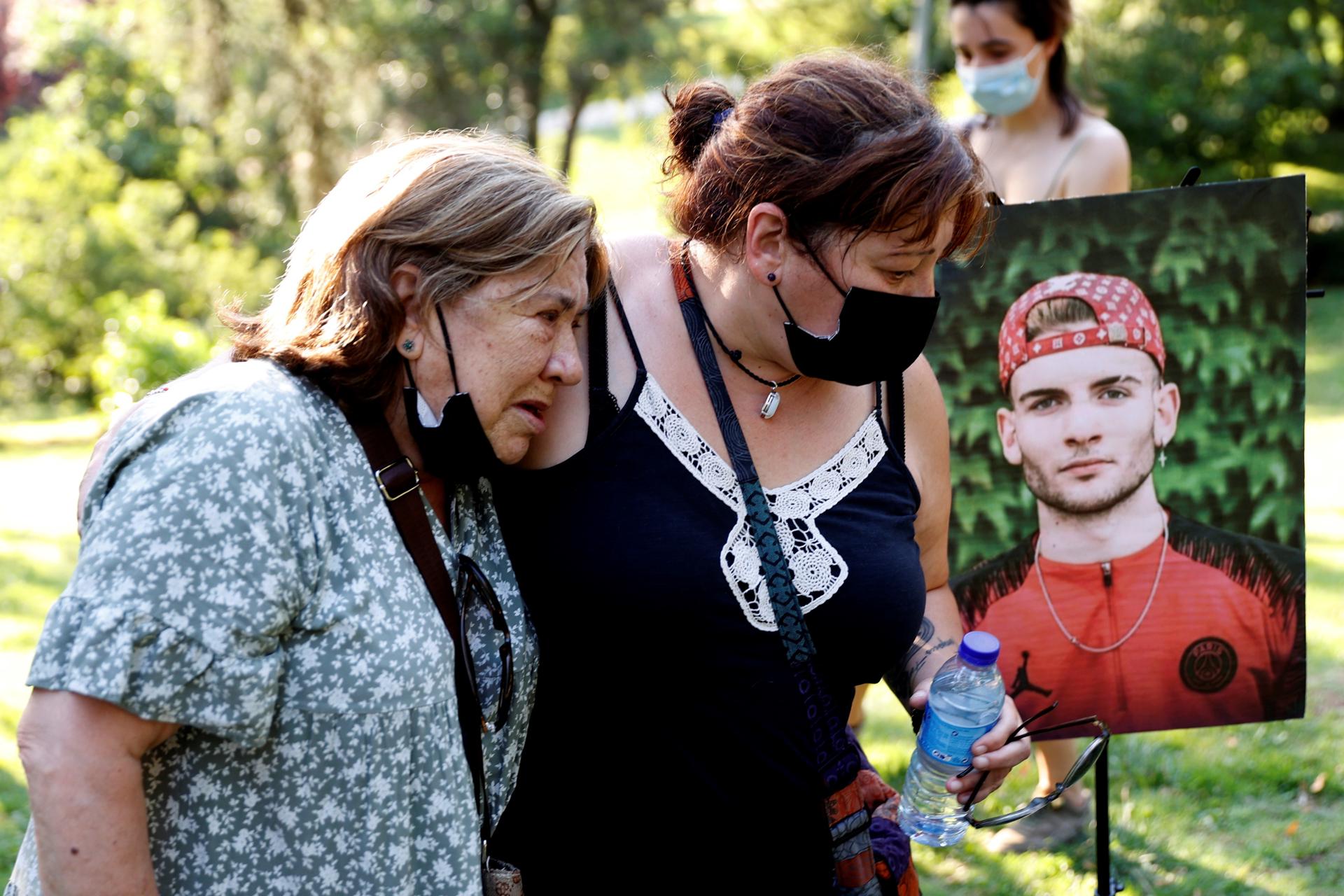 La Justicia anula la prisión permanente revisable al asesino del rapero Isaac La Justicia anula la prisión permanente revisable al asesino del rapero Isaac