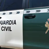 Vehículo de la Guardia Civil Vehículo de la Guardia Civil