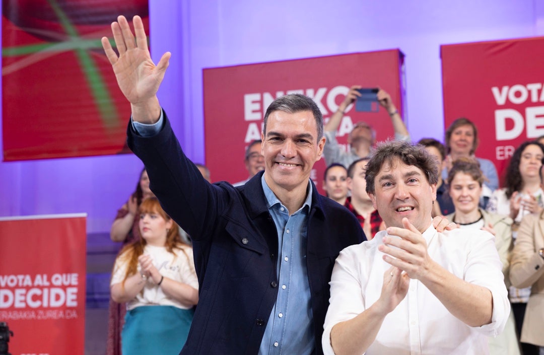 El doble discurso del Gobierno sobre Bildu mina su credibilidad en la recta final de campaña en el País Vasco El doble discurso del Gobierno sobre Bildu mina su credibilidad en la recta final de campaña en el País Vasco