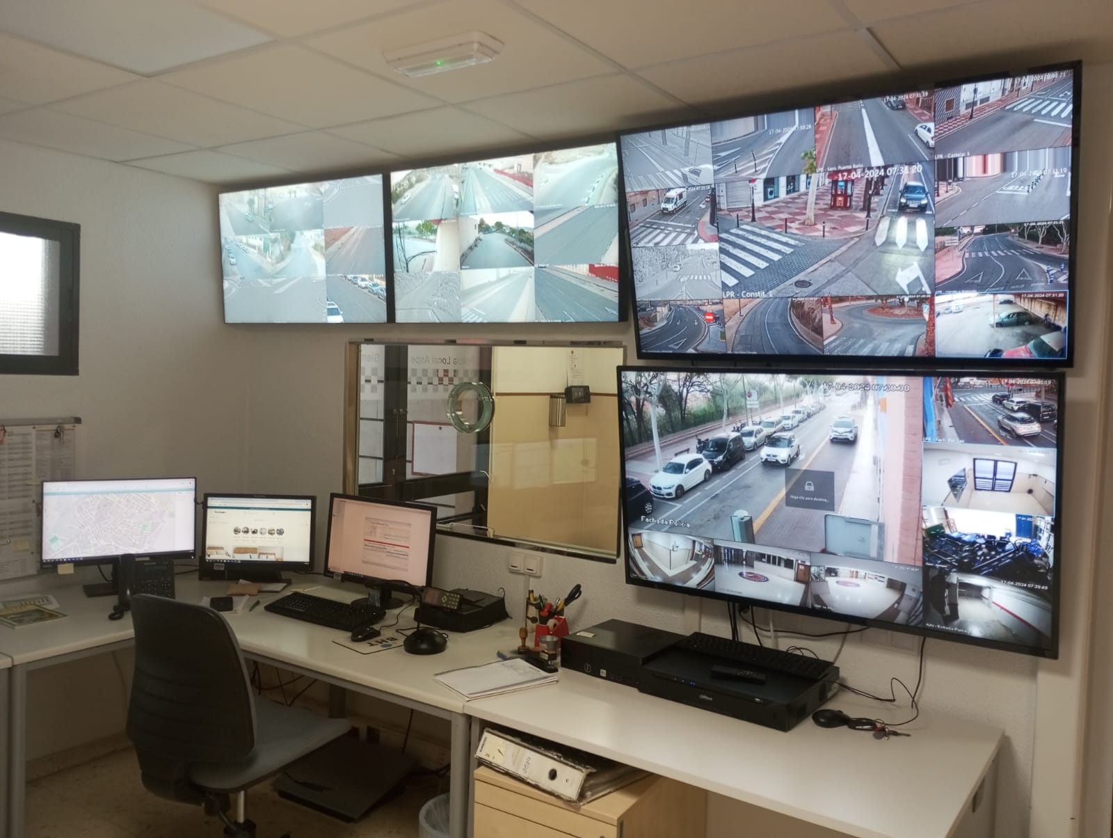 Aspe extiende su red de cámaras de vigilancia en espacios públicos al entorno de tres urbanizaciones residenciales Aspe extiende su red de cámaras de vigilancia en espacios públicos al entorno de tres urbanizaciones residenciales