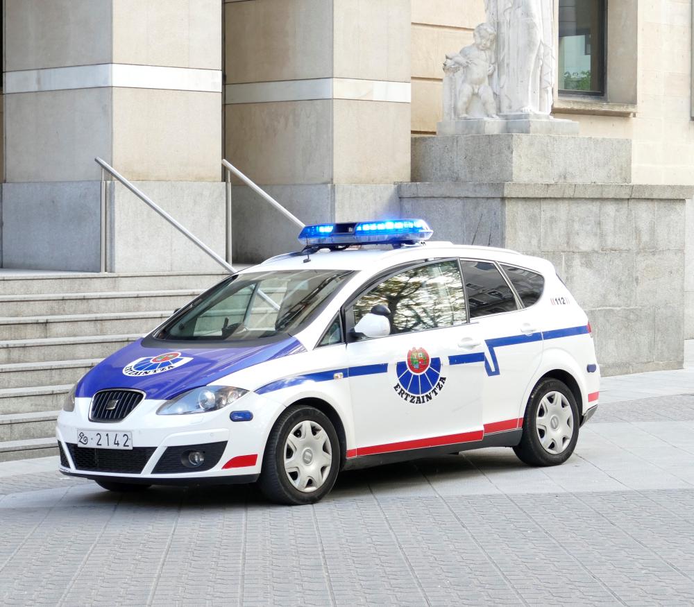 Un hombre de nacionalidad extranjera ha muerto presuntamente asesinado en el barrio donostiarra del Antiguo Un hombre de nacionalidad extranjera ha muerto presuntamente asesinado en el barrio donostiarra del Antiguo