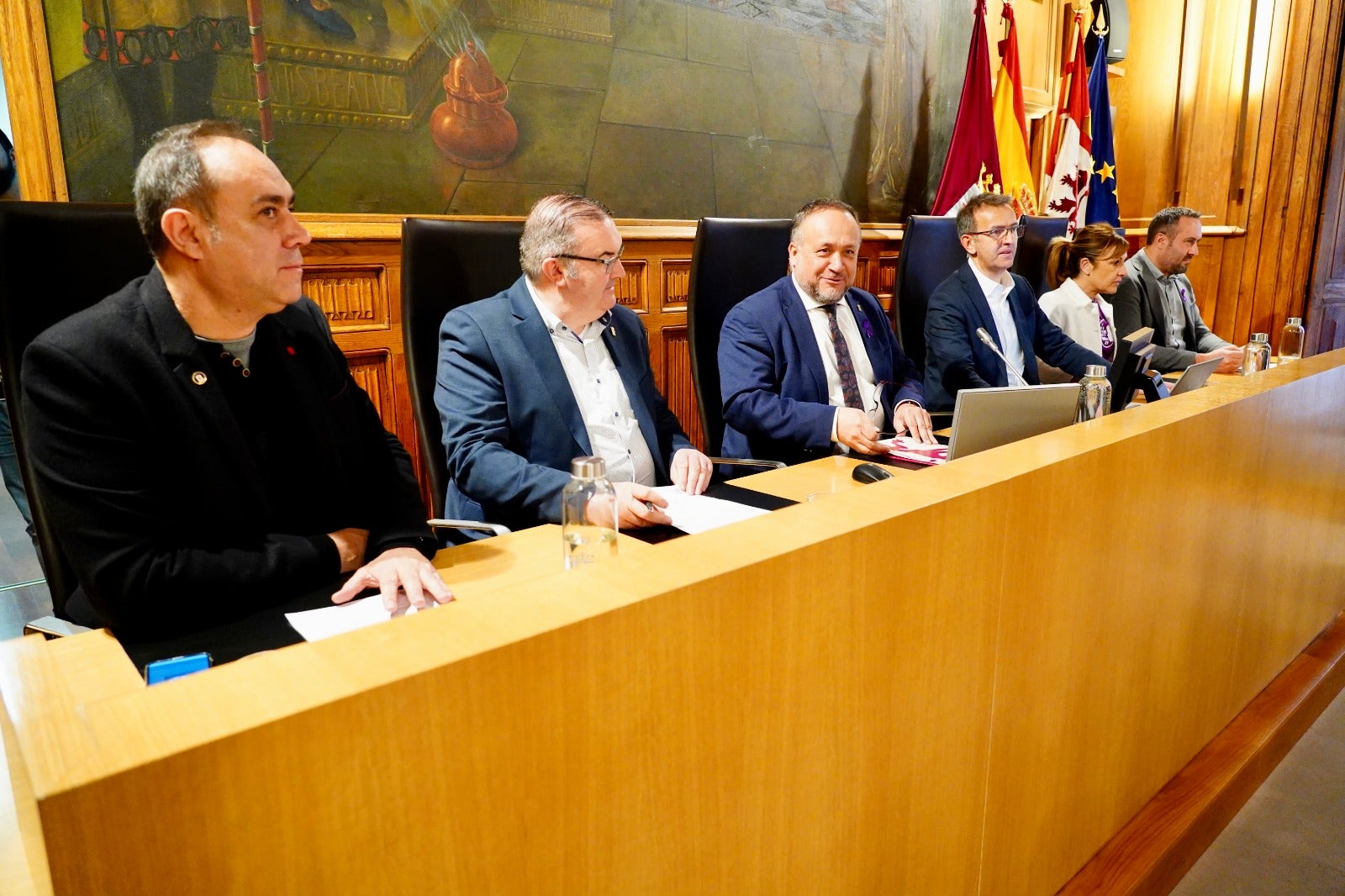 Un error obliga a invalidar los «históricos» Planes Provinciales de la Diputación, que tendrán que ir de nuevo a pleno Un error obliga a invalidar los «históricos» Planes Provinciales de la Diputación, que tendrán que ir de nuevo a pleno