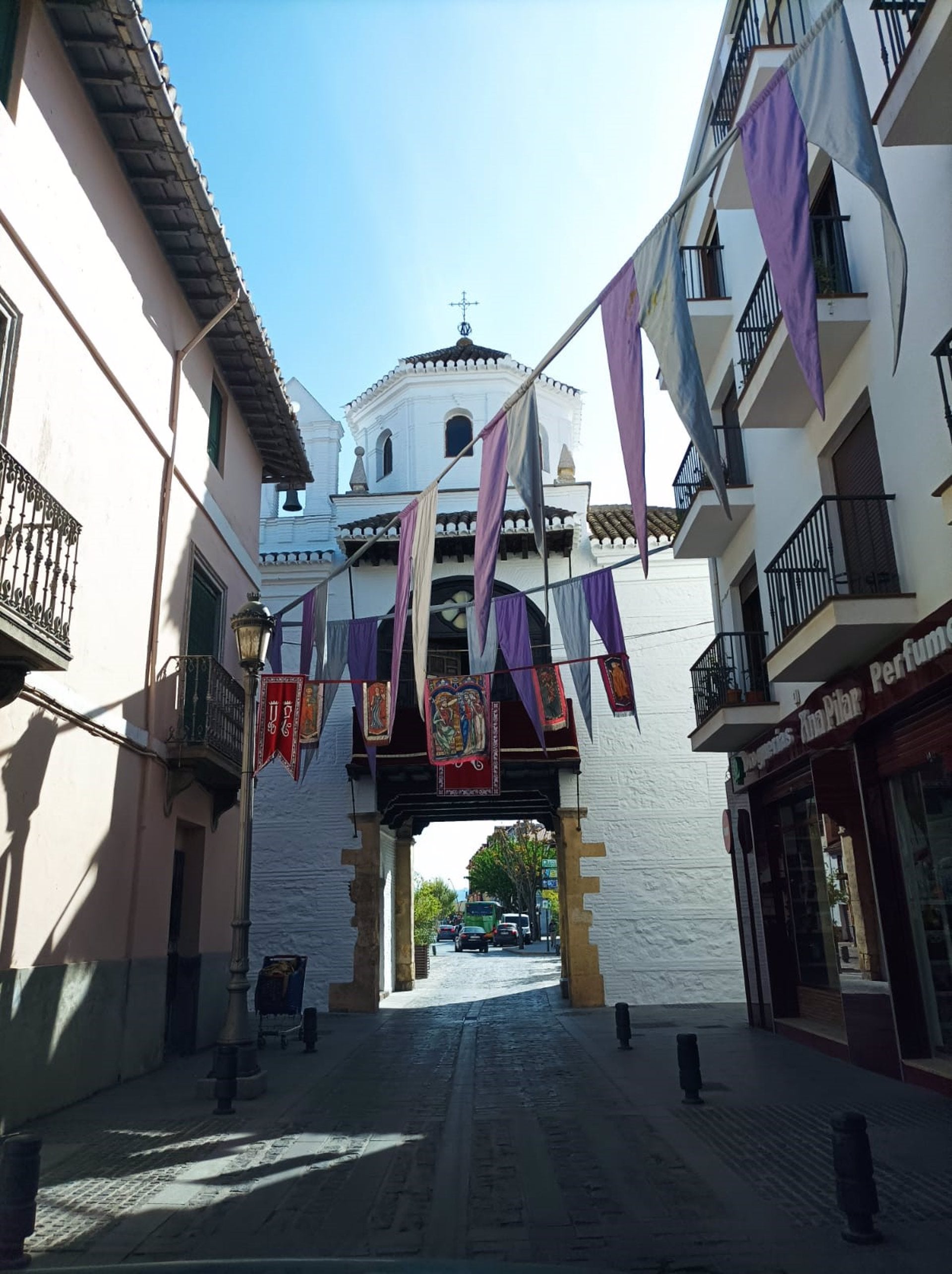 La capital y Santa Fe estarán hermanadas para potenciar su "especial" relación histórica La capital y Santa Fe estarán hermanadas para potenciar su "especial" relación histórica