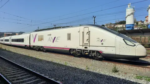 Tren de Alta Velocidad AVE Tren de Alta Velocidad AVE