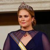 Imagen de la princesa Amalia de Holanda en un banquete en honor a los reyes de España en Ámsterdam